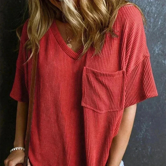 Redwood Casual Women's Twisted Threaded Short-Sleeved T-Shirt - Picture 3 of 6